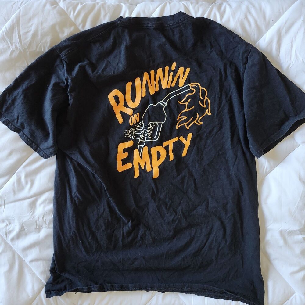 Zero Sixty Men's Black Runnin' On Empty Graphic T-Shirt Size L